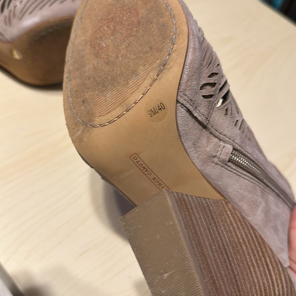 VINCE CAMUTO VC-KIMORA TRUE SUEDE SLINBACK CUTOUT SHIELD SANDALS HEEL main image 10